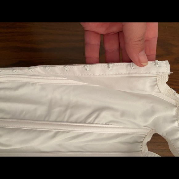 NWT Shirley of Hollywood corset in white - Picture 5 of 8